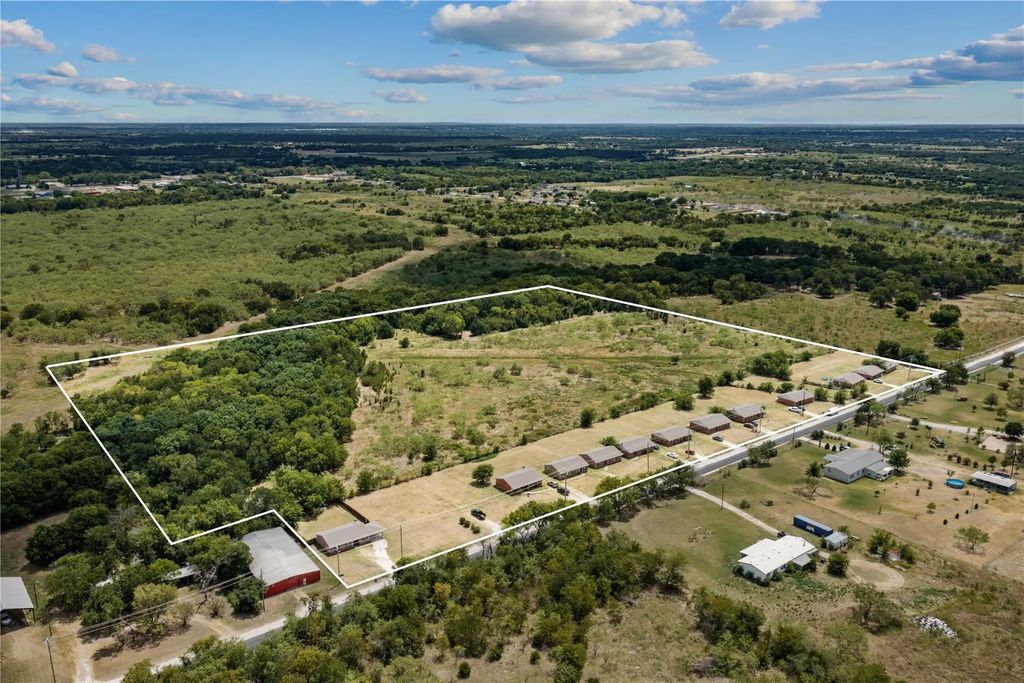 3201-3227 Nw Cr 2004, Corsicana