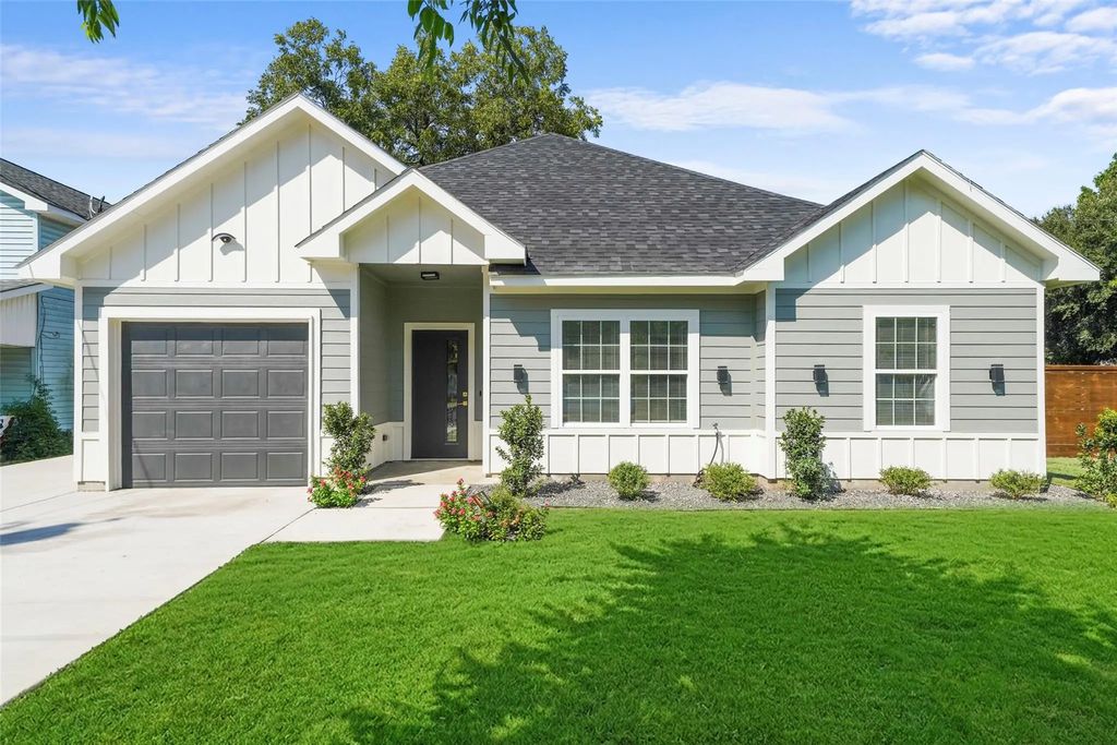 300 S 5th Street, Crandall