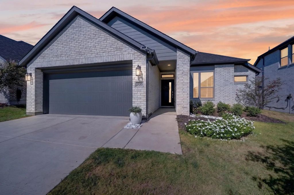 2120 Mossfield Lane, Forney