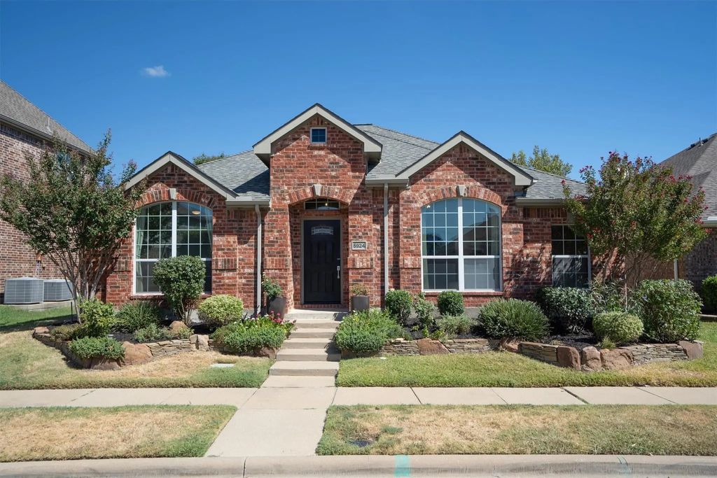 5924 Saddle Club Trail, McKinney
