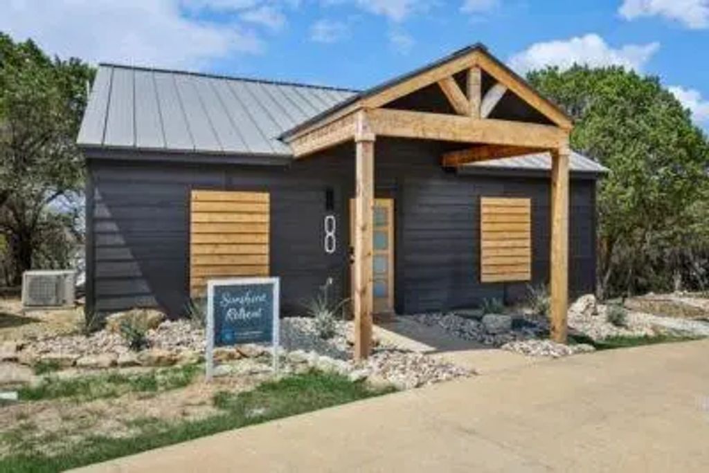 1782 Fm 2951 8, Graford