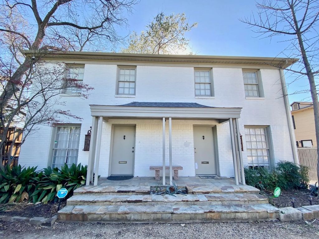 1915 N Prairie Avenue B, Dallas