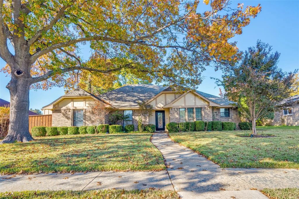 2217 Canyon Valley Trail, Plano