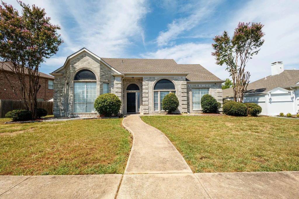 8101 Luna Drive, Rowlett
