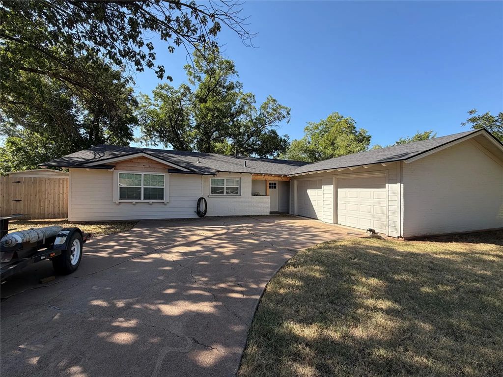 1749 Wychwood Drive, Abilene