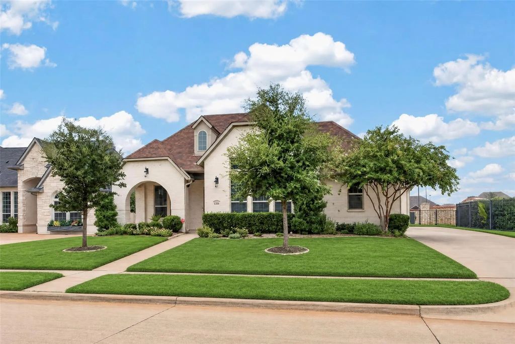 1320 Amsterdam Court, Granbury