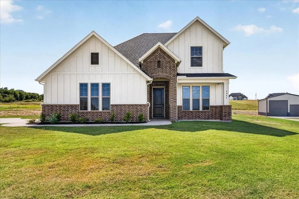 4045 Westfork Way, Springtown