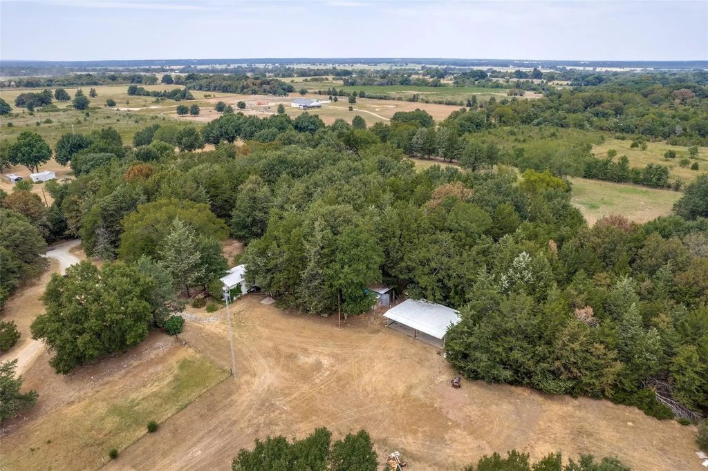 1842 County Road 1105, Ravenna
