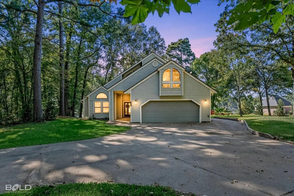 1719 Lakecrest Drive, Benton