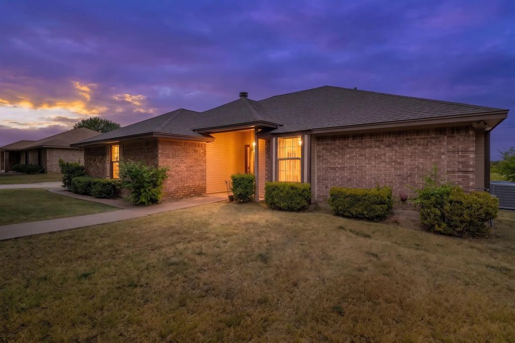 502 Celeste Drive, Robinson