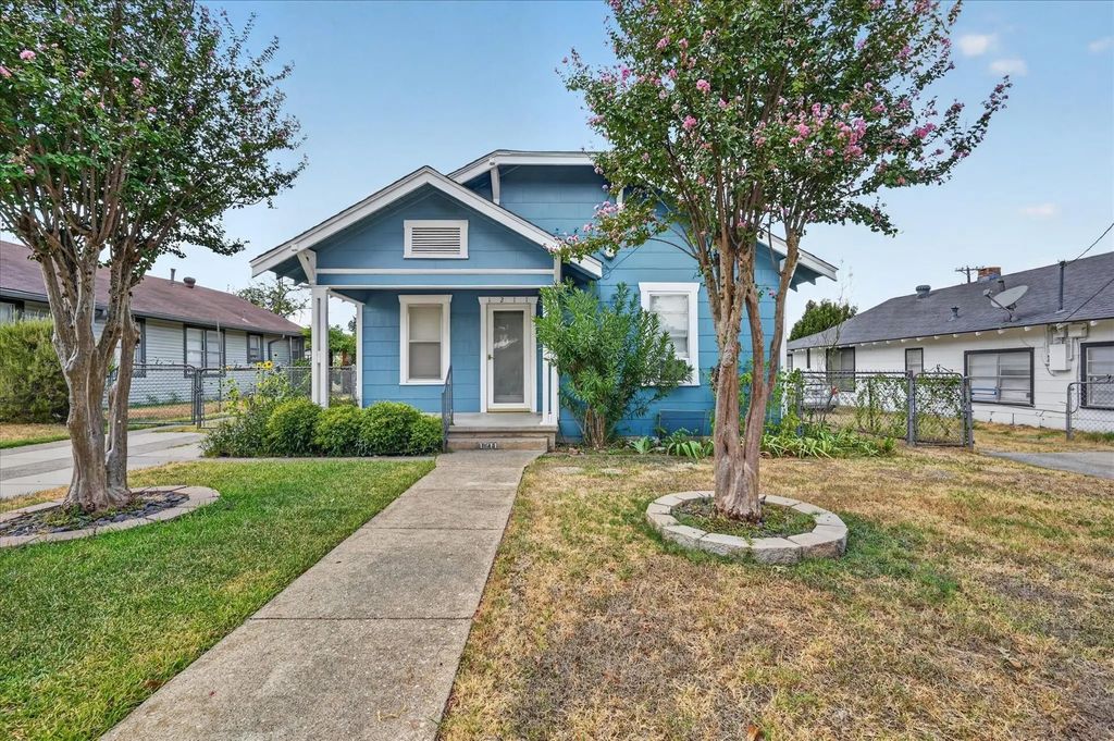 1211 S Montclair Avenue, Dallas