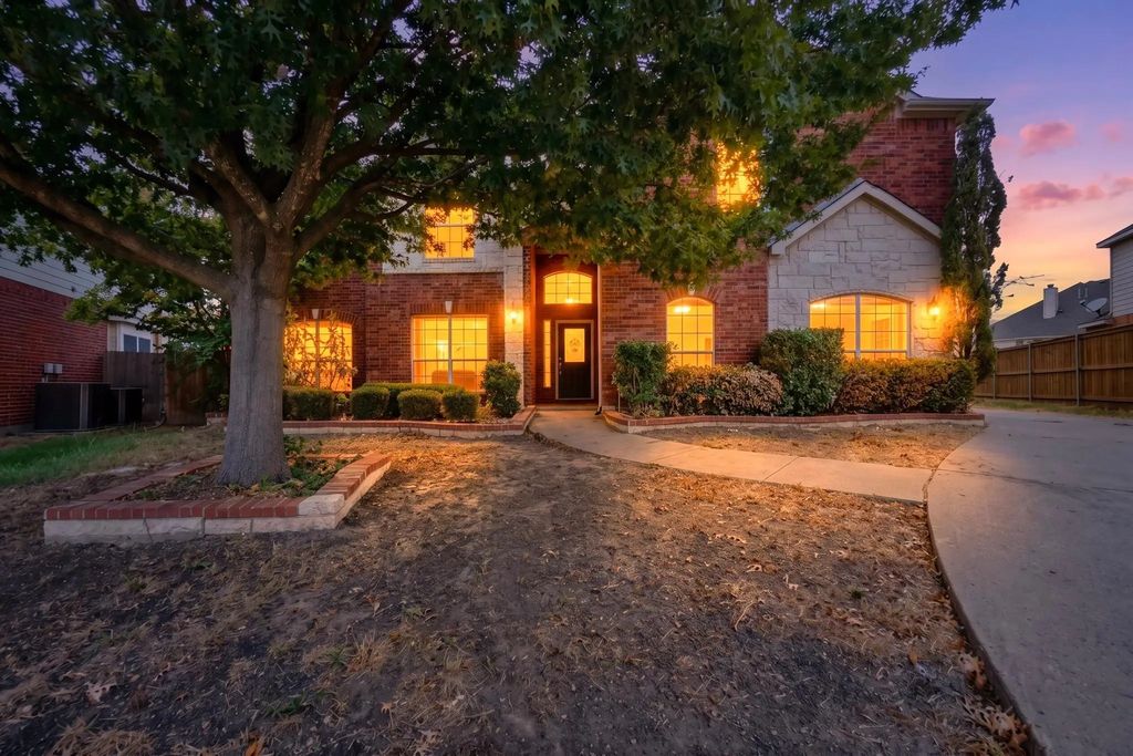 8504 Cedar Brush Court, Fort Worth