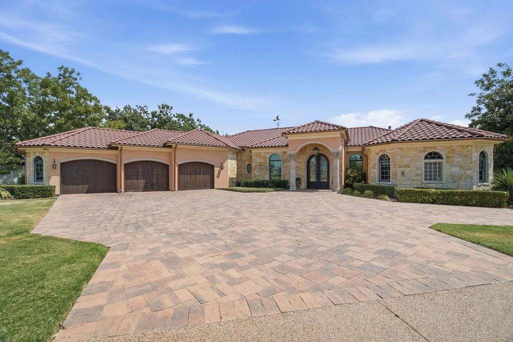 1000 Catalina Bay Boulevard, Granbury