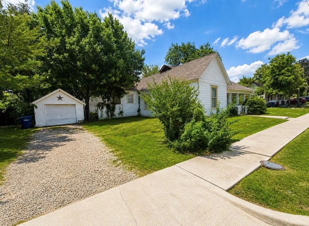 1018 N College Street, McKinney