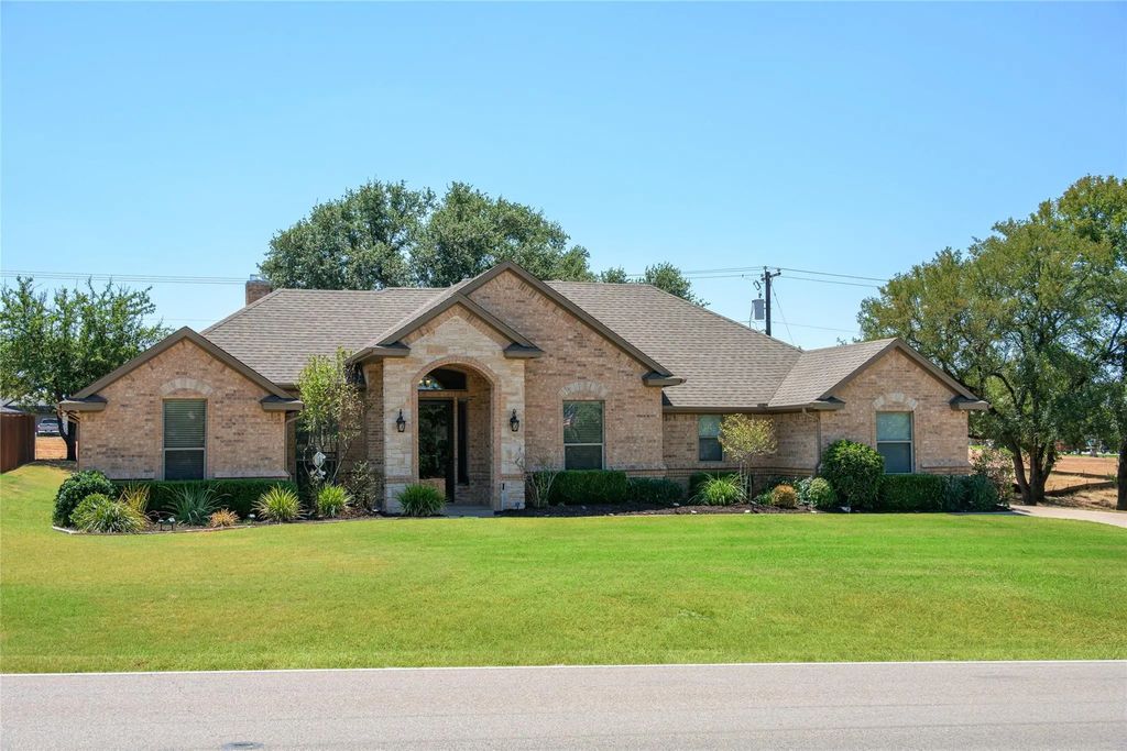 6909 Westover Drive, Granbury
