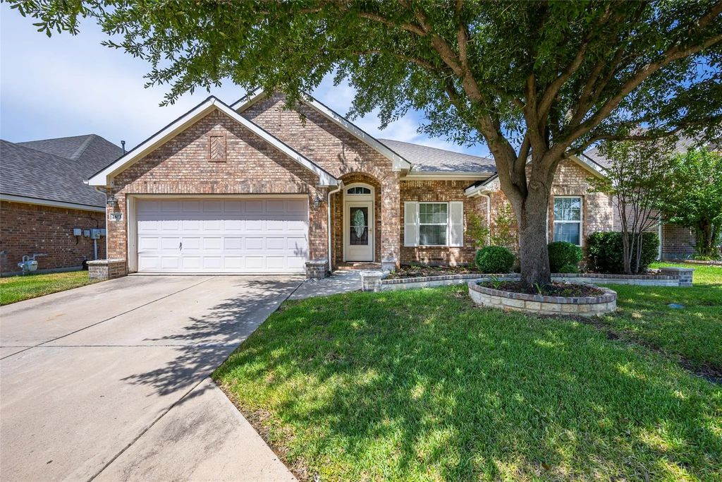2813 Fox Creek Trail, Arlington