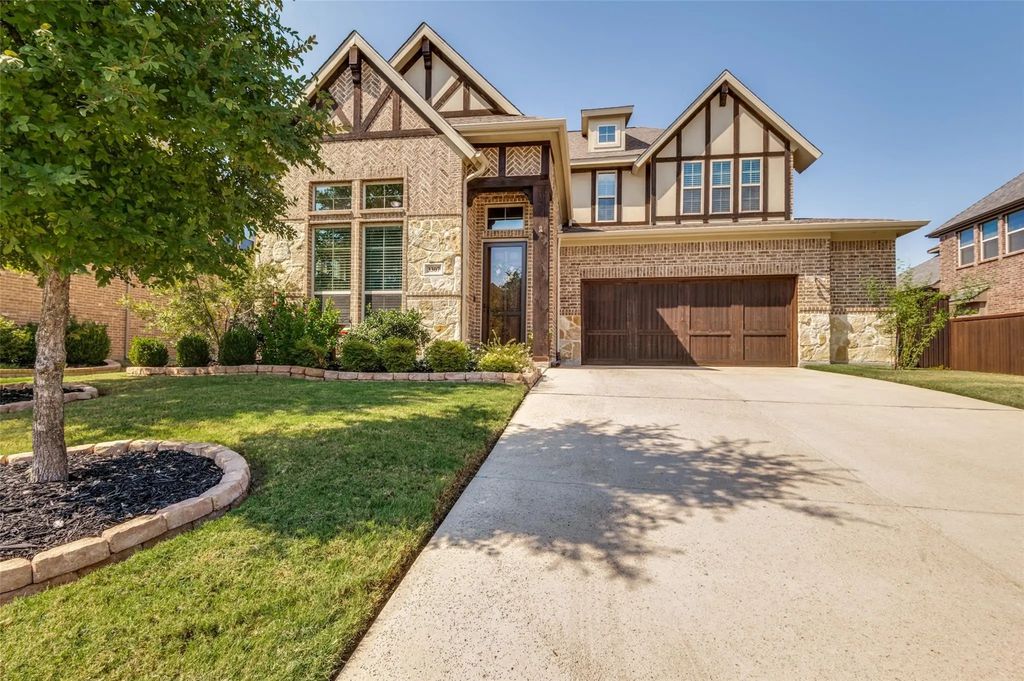 3307 Willow Brook Drive, Mansfield