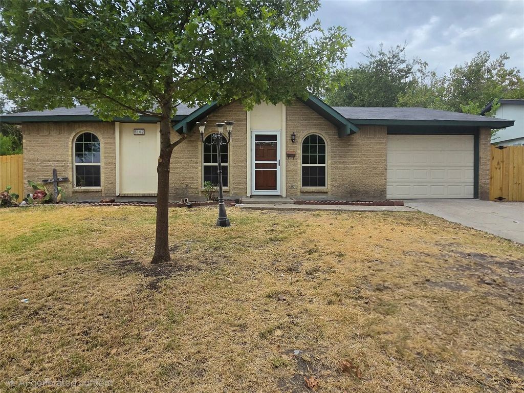 5102 Preston Trail, Garland