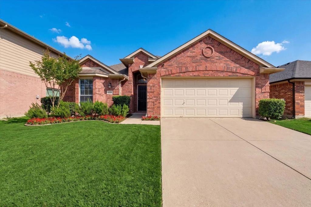1220 Goldeneye, Aubrey