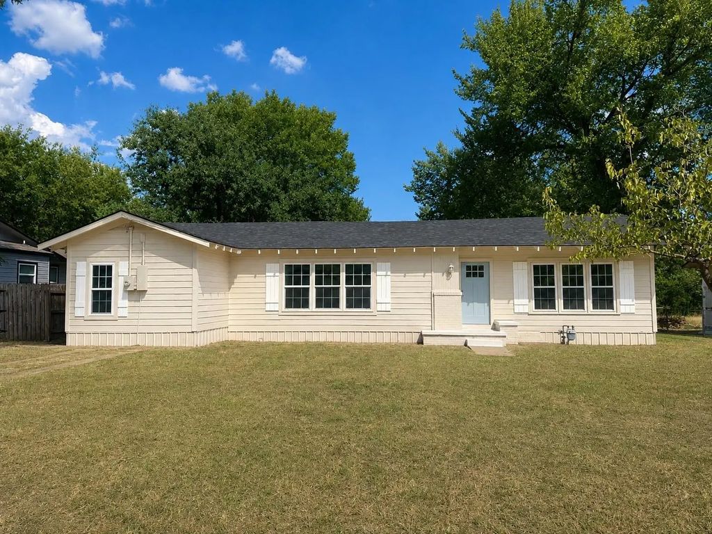 112 Morris Drive, Sulphur Springs