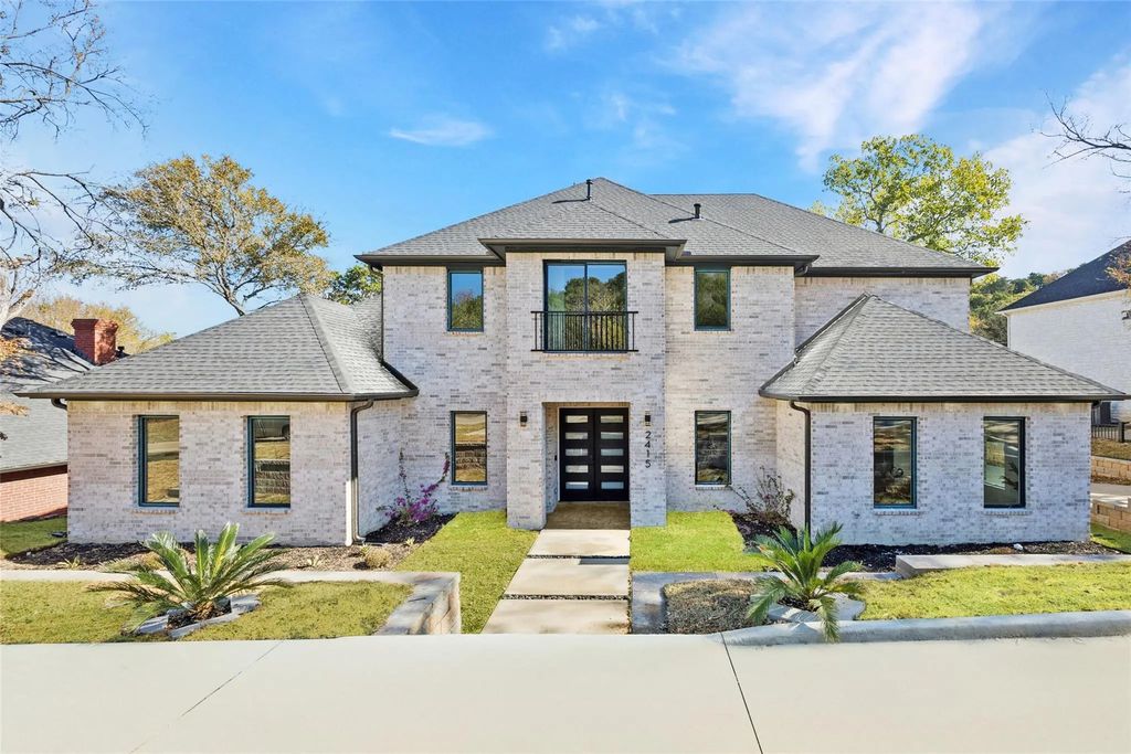 2415 Valley View Drive, Cedar Hill