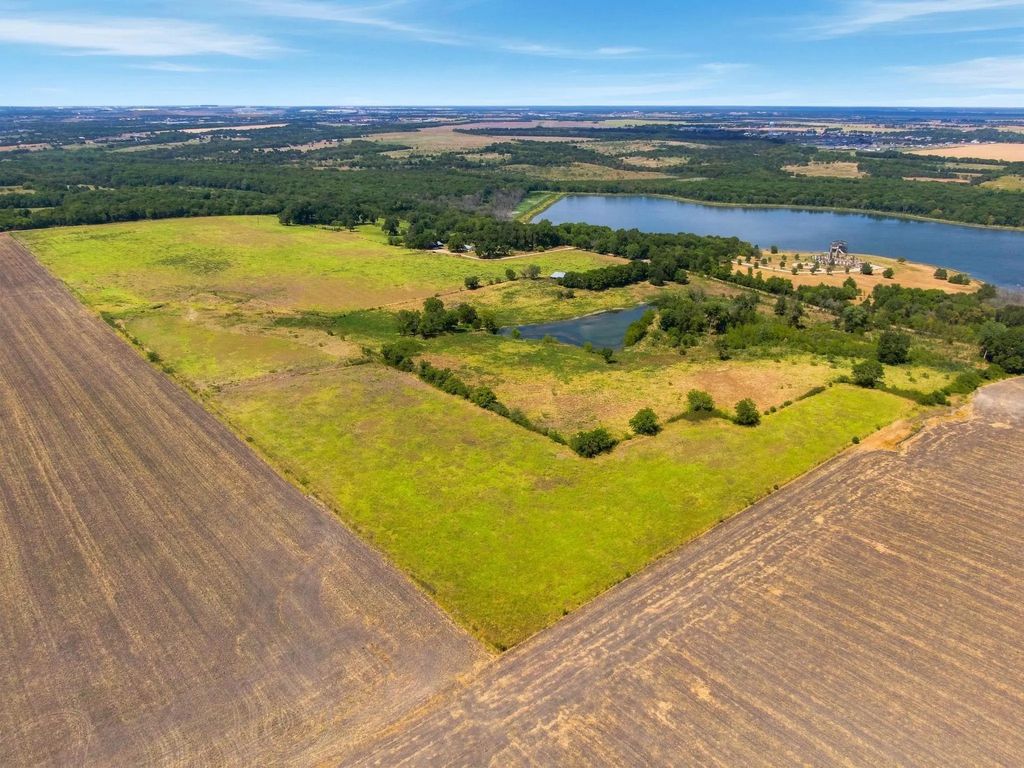 501 Chaparall Road, Ferris
