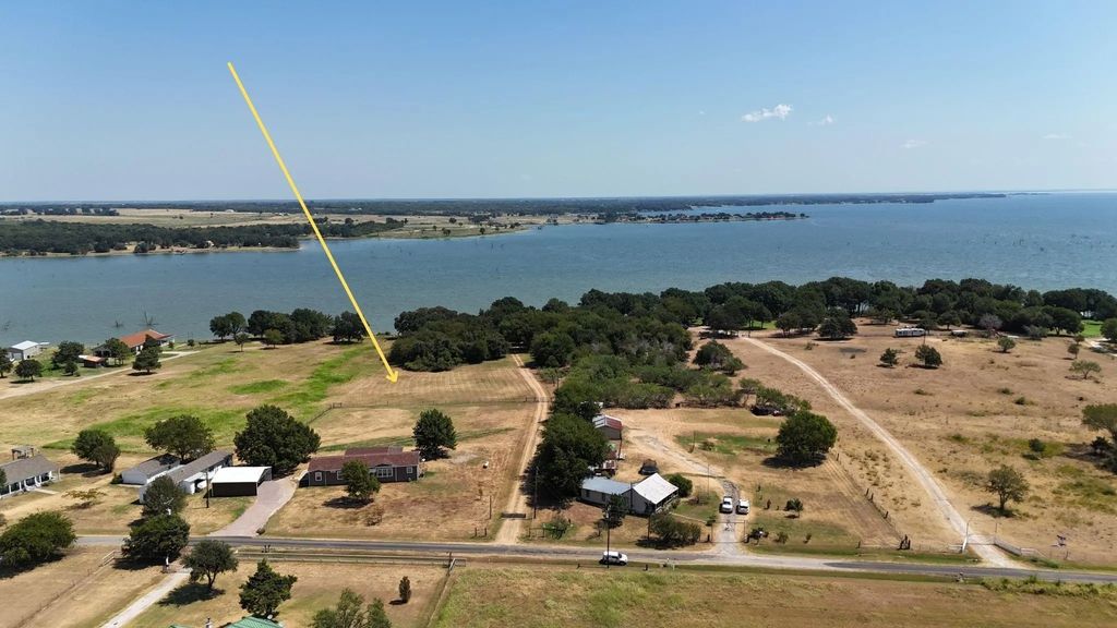 Tracts 16c-1 & 2 Cr 2170, Corsicana