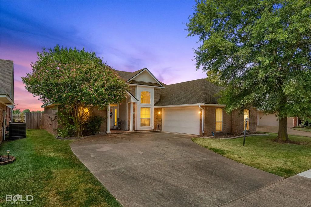 2309 W Belle Haven Drive, Bossier City