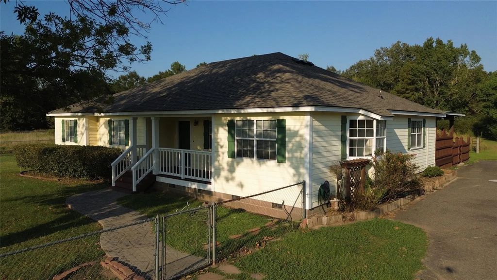 5905 Highway 175, Frierson