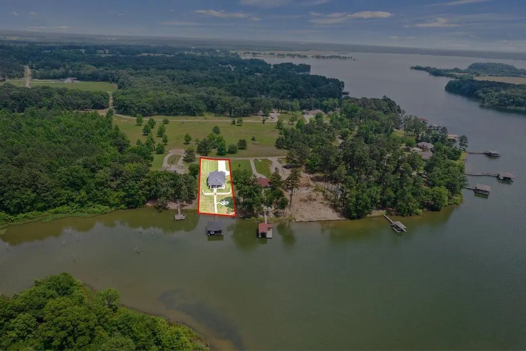 419 Lost Lake Trail, Mount Pleasant