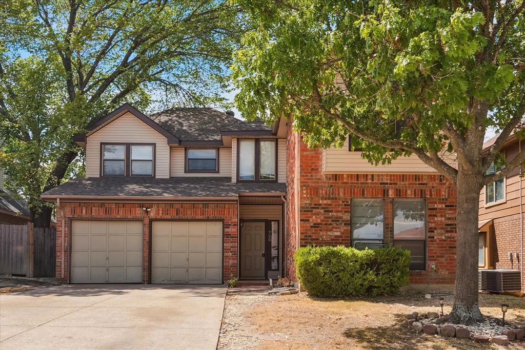 720 Ford Drive, Cedar Hill