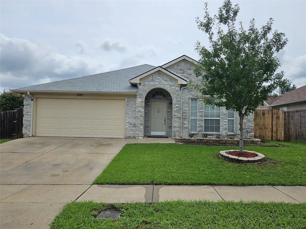 5901 Rising Meadow Drive, Arlington