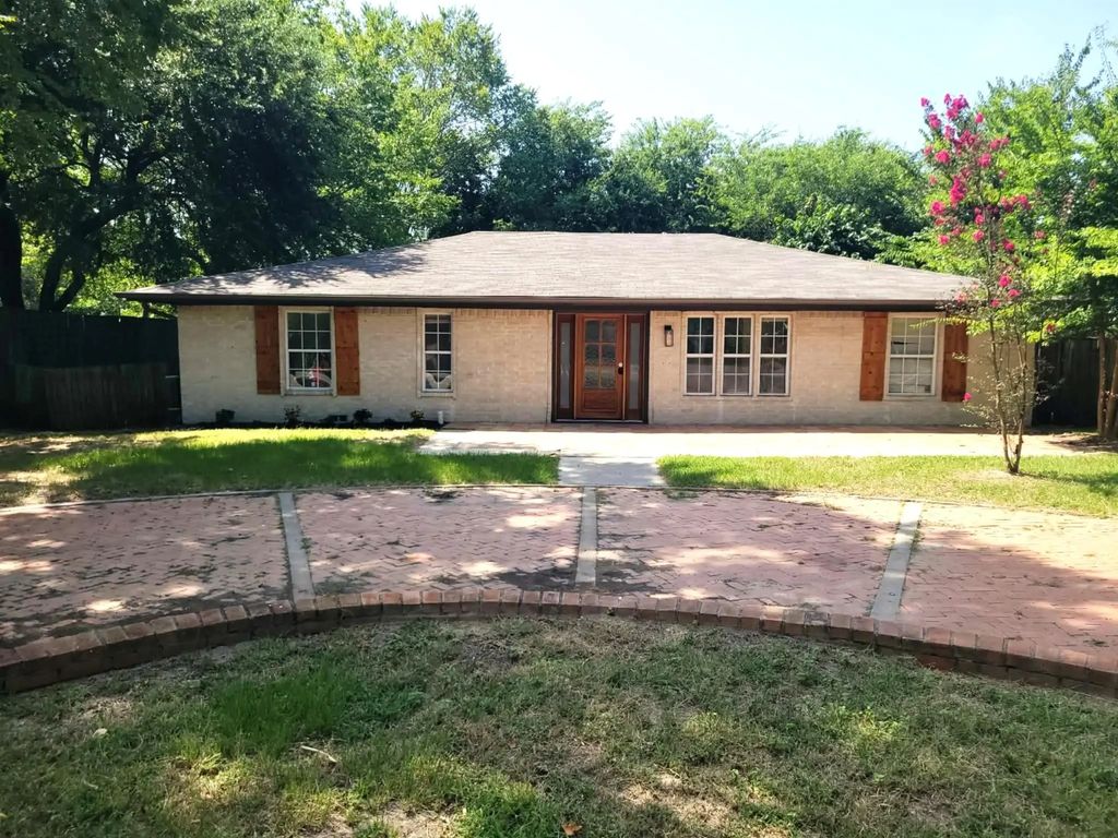 103 W Cayuga Drive, Athens