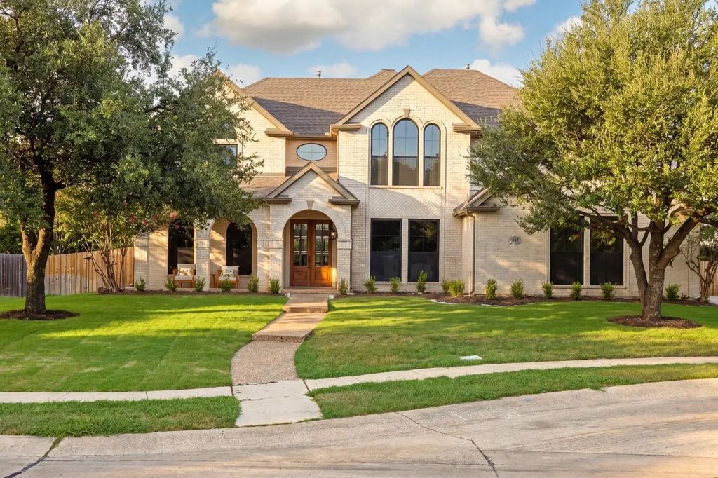 445 Chesapeake Lane, Southlake