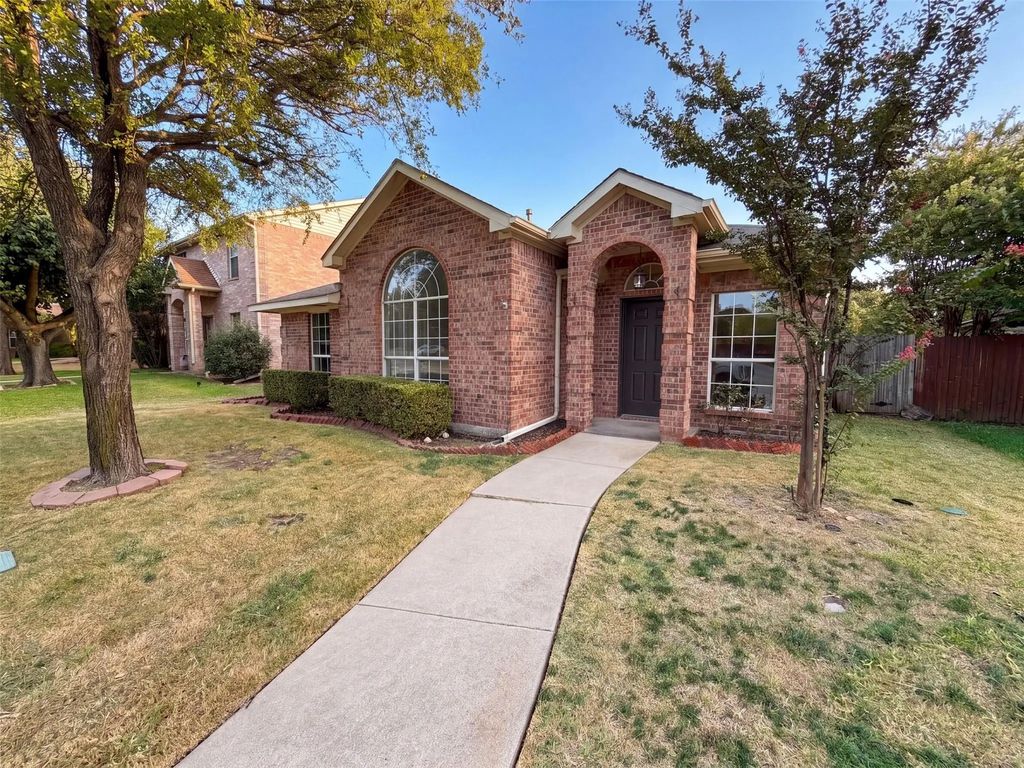1406 Di Orio Drive, Lewisville