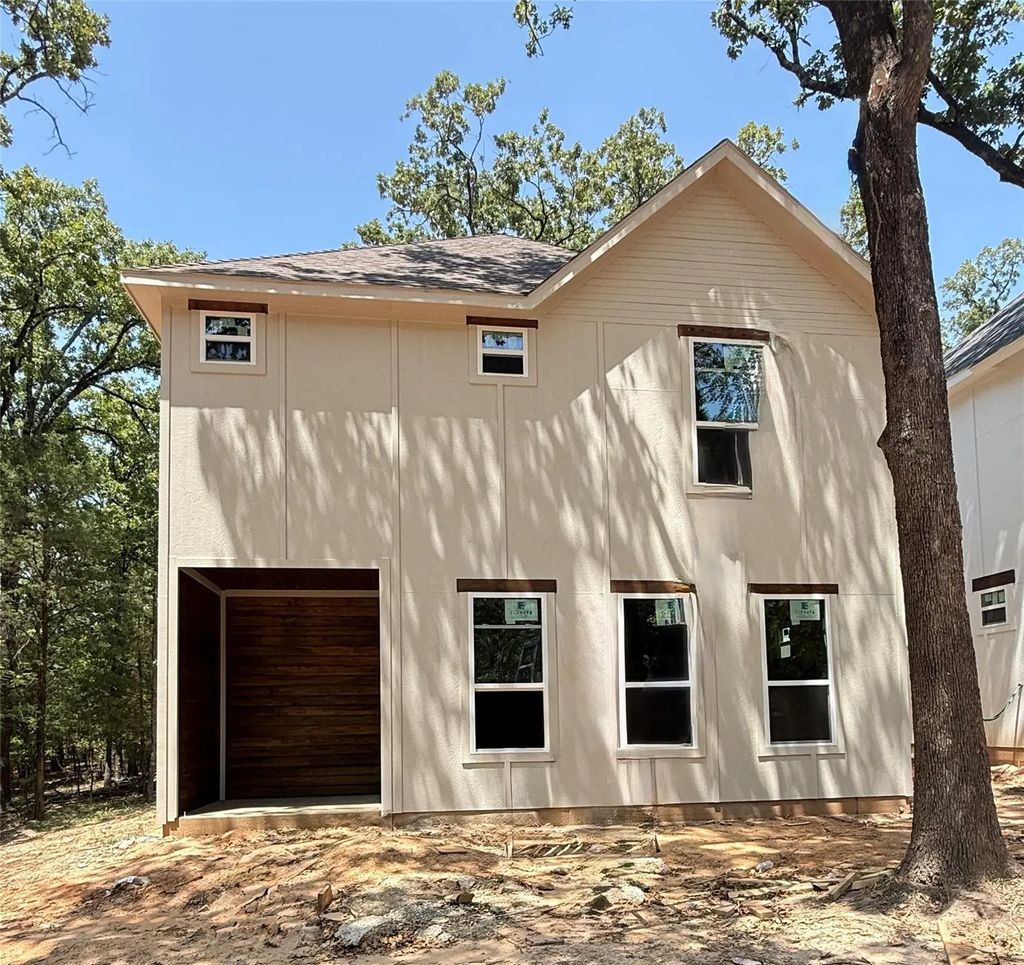 132 Carolyn Road, Mabank