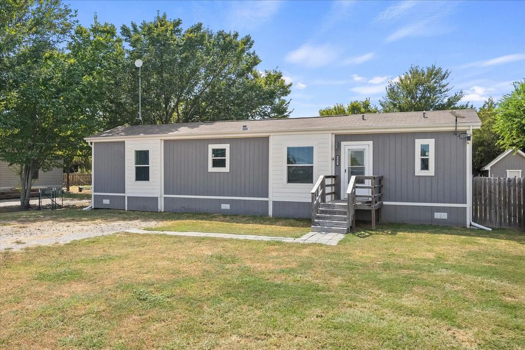 2995 County Road 1063, Farmersville