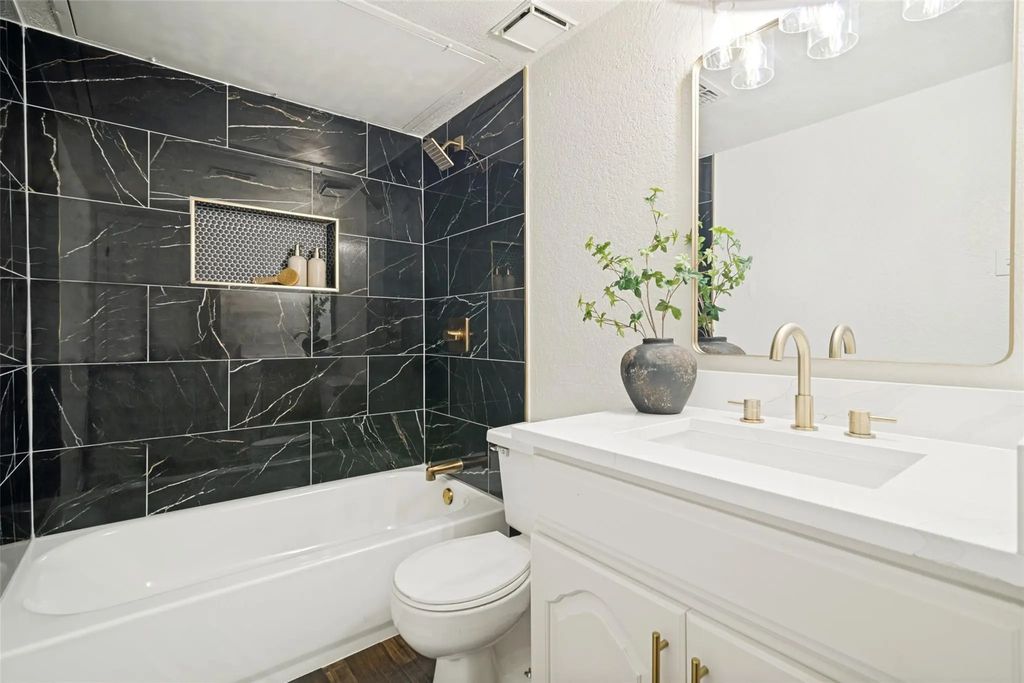 201 Mapleridge Drive, Rockwall