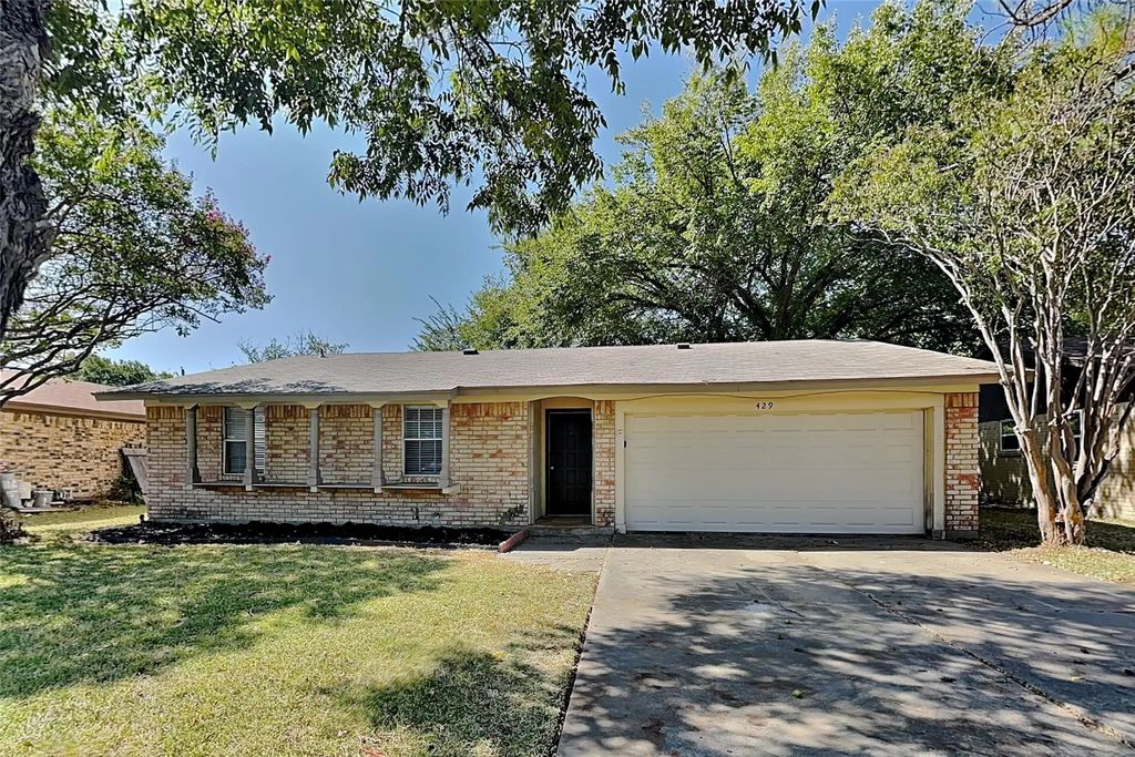 429 W Ferndale Lane, Grand Prairie