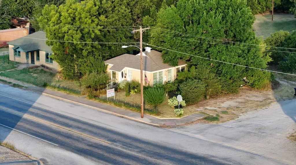 215 N Austin Street, Ranger