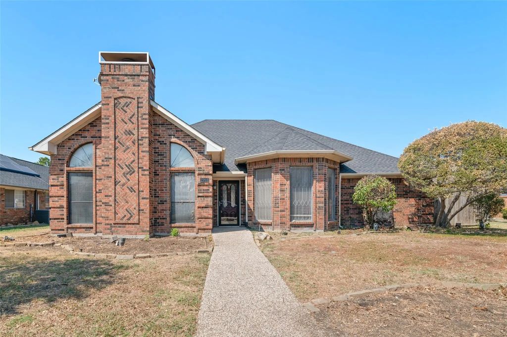 2703 Devonshire Drive, Carrollton