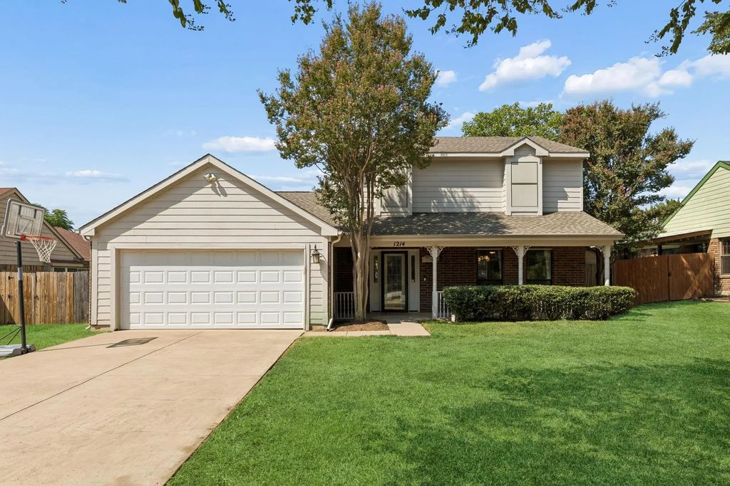 1214 Eaton Lane, Grapevine
