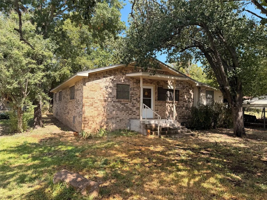 319 S Fisher Street, Gorman