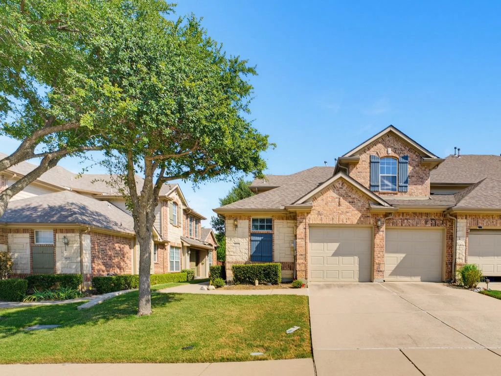1833 Brookview Drive, Carrollton