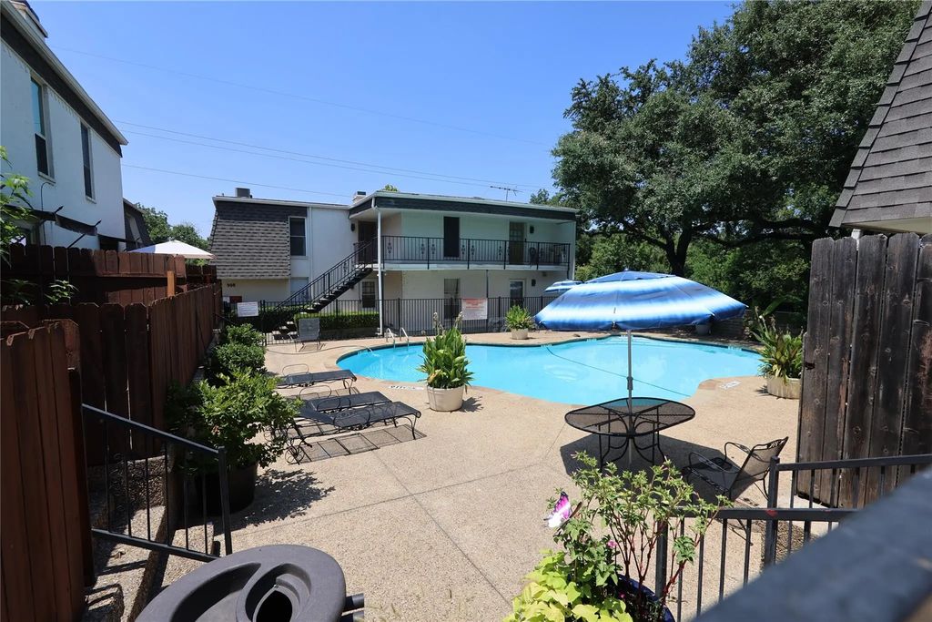 900 S Weatherred Drive 900f, Richardson