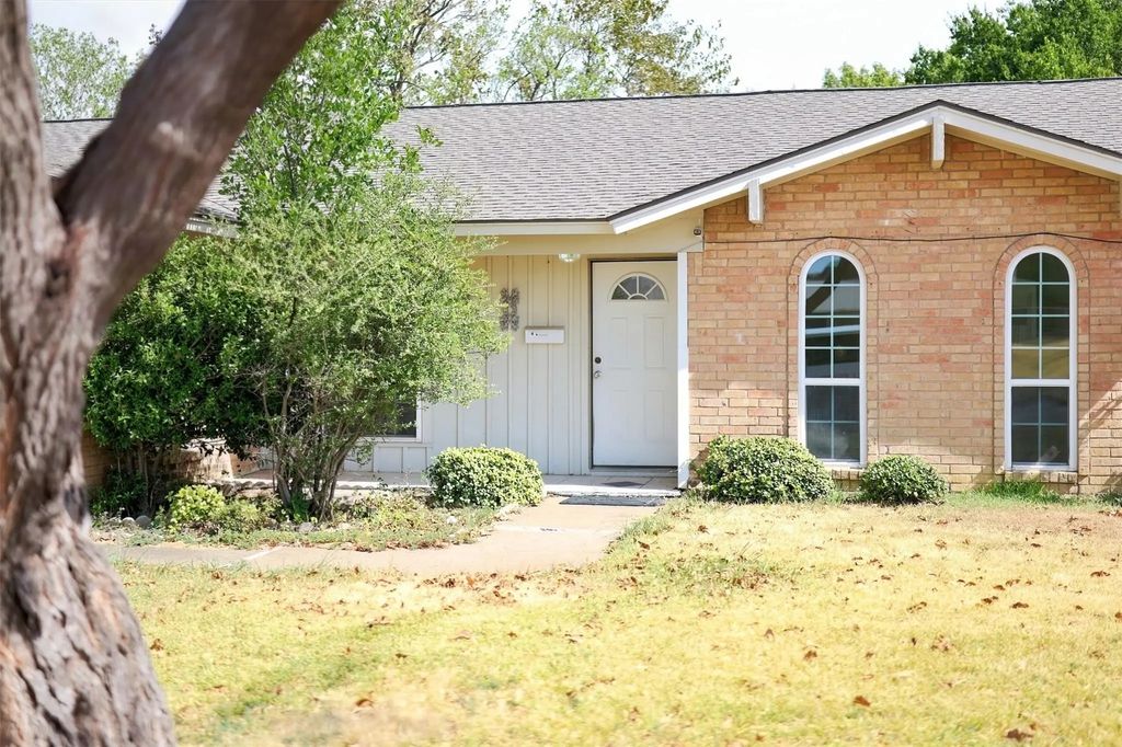 4207 Rainier Street, Irving