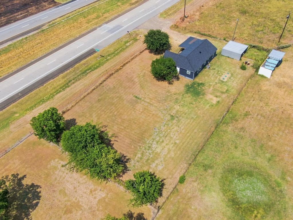 6575 W State Highway 31, Corsicana