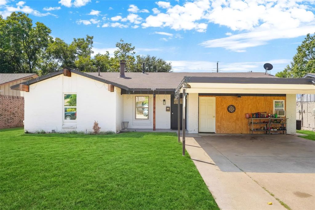 2108 Meadow Lark, Irving