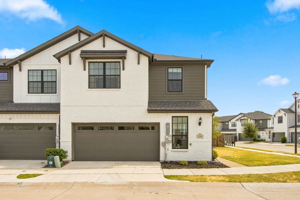 1206 Goliad Drive, Lewisville