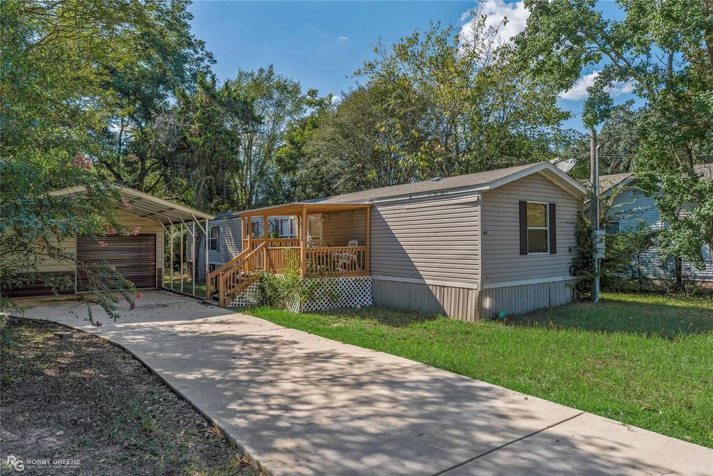 407 Joel Street, Minden